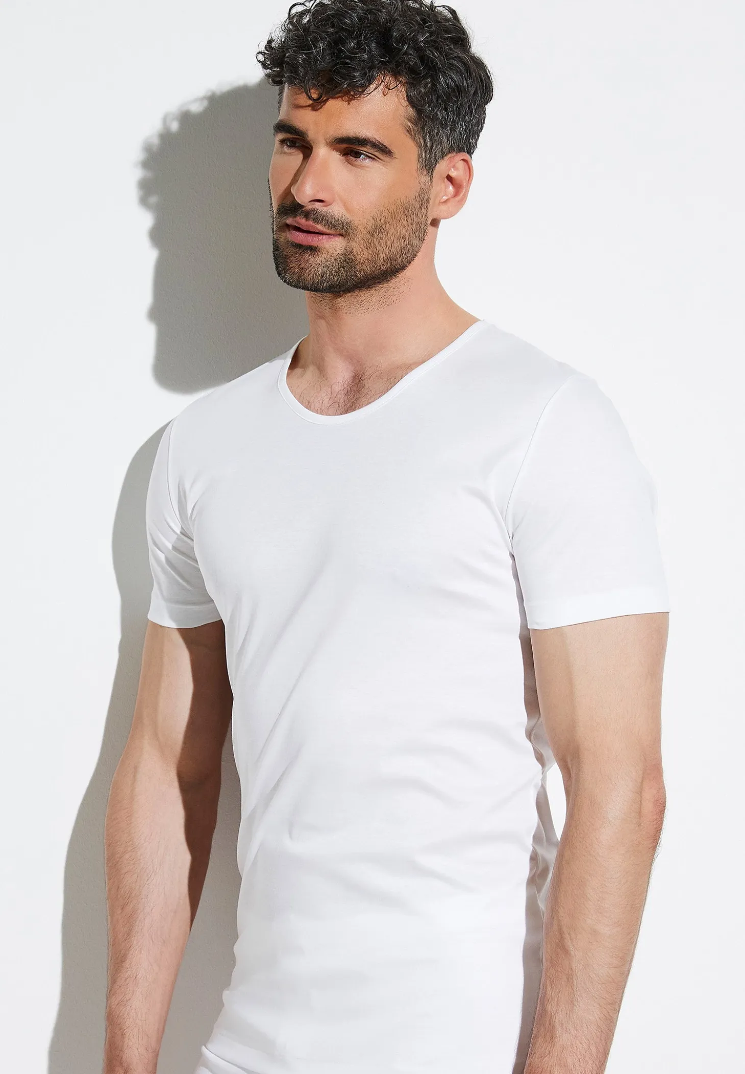 Homme Zimmerli Sea IslandT-Shirt à manches courtes, col rond fin - blanc